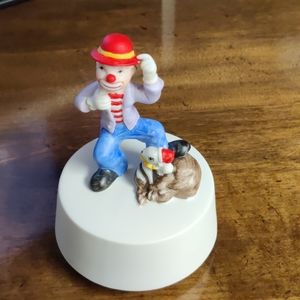 Vintage Willetts musical Clown figurine